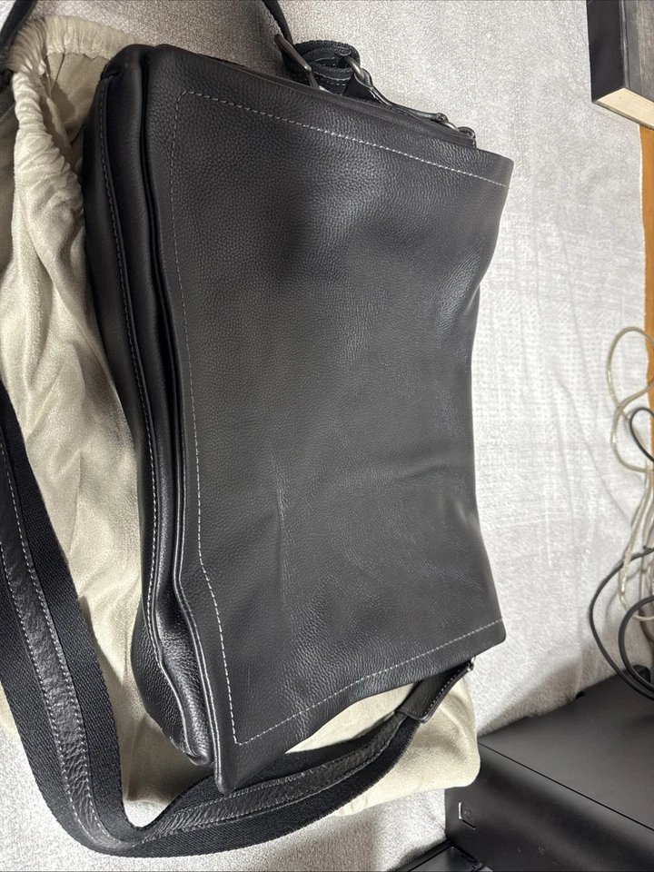 Levenger Leather Messenger Bag with Adjustable Strap Black Leather Crossbody - Image 1 of 4