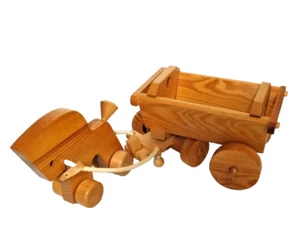 Carro de tirar de caballos vintage de arte popular con juguete de madera para tirar de caballos - Imagen 1 de 15