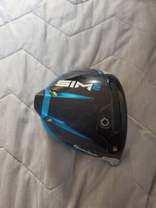 TaylorMade SIM2 8° Driver Head Only Right Handed - Picture 1 of 4