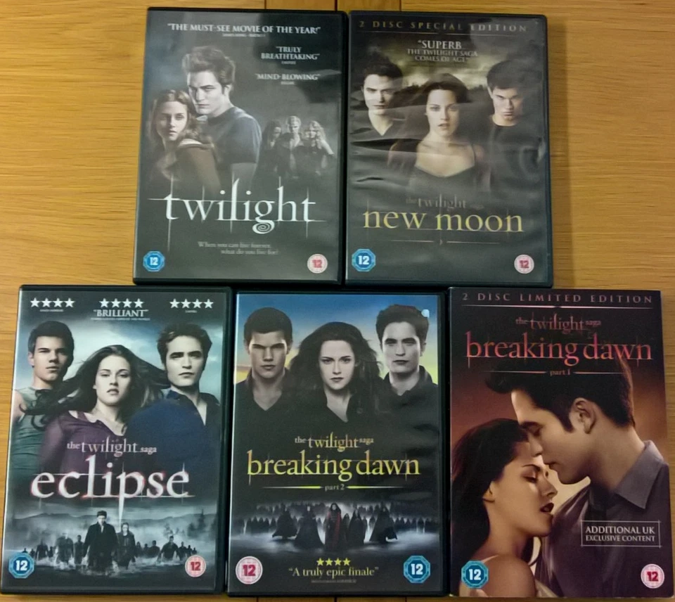 The Twilight Saga Complete 5x DVD Collection New Moon Eclipse Breaking Dawn 1 2 - Image 1 of 1