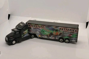 Bobby Labonte #18 Interstate Batteries NASCAR 1/64 Scale Transport - Bild 1 von 3
