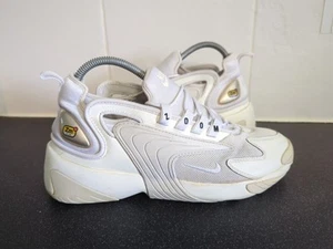 Nike Air Zoom 2K Damen-Laufschuhe weiß Kunstleder klobig Größe UK 7,5 - Bild 1 von 9