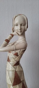 Resin Lady Figurine - Picture 1 of 5