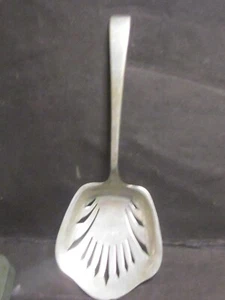 Sterling Towle CRAFTSMAN TOMATO SERVER 7 1/2" 59 g Mono M - Picture 1 of 4