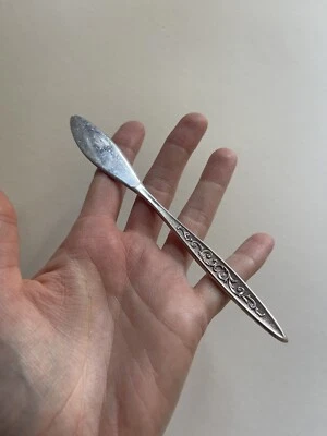 Cuchillo de servicio de queso Rogers Bros de plata esterlina vintage de los años 40 1847 placa de plata Foto 1 de 4