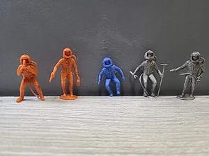 MPC Astronaut with Laser Pistol – 1960s, Blue, Silver, Orange – Vintage Action F - Picture 1 of 11