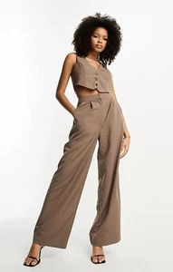 Mono chaleco 2 en 1 a medida para mujer ASOS DESIGN en color topo PVP £66 - Imagen 1 de 16