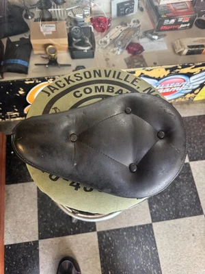 Asiento moto cuero vintage Foto 1 de 3