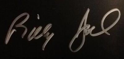 Artista Steinway, Billy Joel, artista Yamaha, Elton John, ambos firmaron este piano Foto 1 de 4