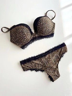 Sutiã novo com etiquetas INTIMISSIMI UE 80B EUA 36B cuecas L renda preta super push-up - Imagem 1 de 4