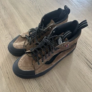 Vans Sk8-Hi UltraRange MTE Zapatos Hombres 8.5 Primaloft HydroGuard 360 Marrón Parte Superior Alta - Imagen 1 de 14