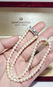 Mikimoto akoya Pearl Necklace 5.3mm with original Mikimoto box 41 cm length - Picture 1 of 8