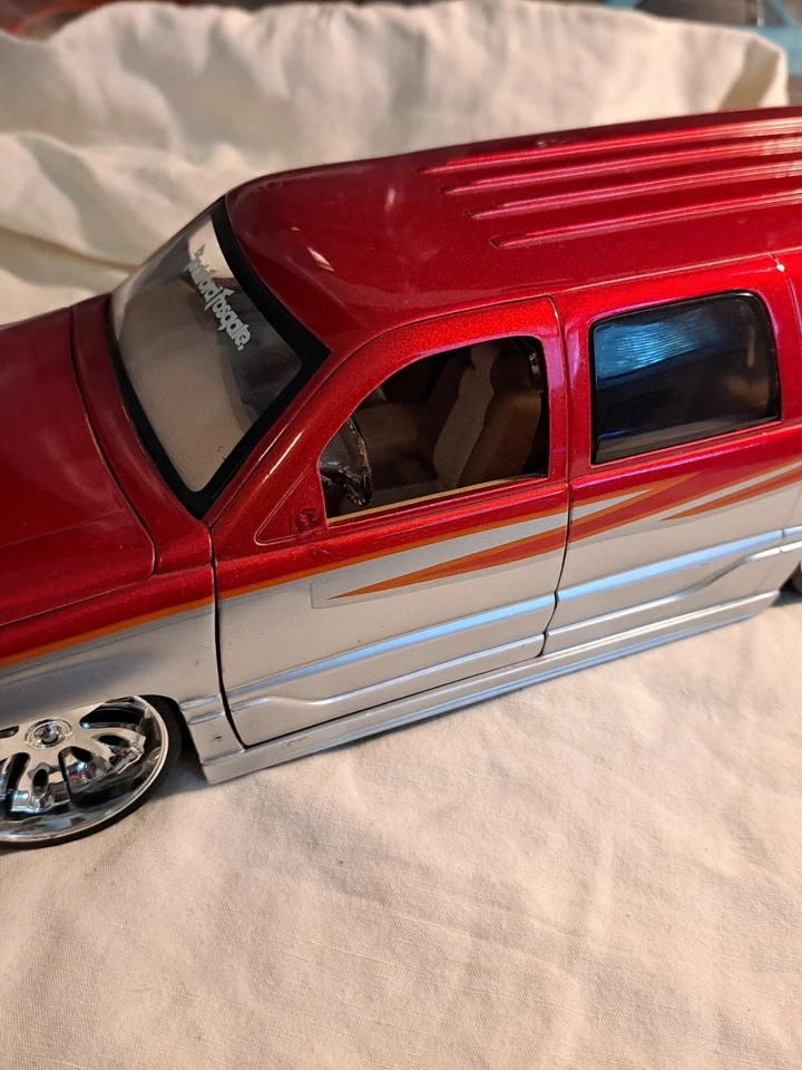  MUY RARO YUKON DENALI escala 1:18 Jada Toys DUB CITY GMC  Foto 1 de 4