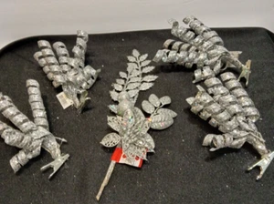 Set of 5 Holiday Decorations 1 Floral Pic & 4 Curly Clip On Ornament Silver - Picture 1 of 10