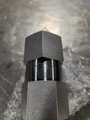 Swagelok SS-CHF12-10 Valve - Image 1 of 3