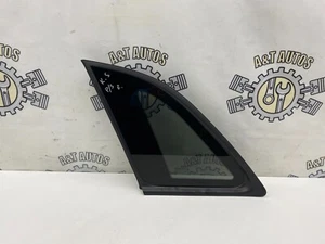 KIA SORENTO MK2 XM REAR PASSENGER LEFT SIDE QUARTER WINDOW GLASS 2010-2015 - Picture 1 of 10