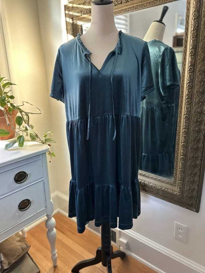 Vestido Lauren Conrad XL NUEVO CON ETIQUETAS Cabina Fiebre Verde Boho Terciopelo Midi Vacaciones Foto 1 de 4