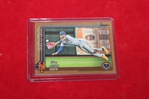 2025 Topps Series 2  Jose Siri #373 Gold 0598/2025 New York Mets - Picture 1 of 3