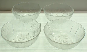 4x Vintage Retro Arcoroc Aspen Leaf Dessert Glass Bowls - France - Picture 1 of 8