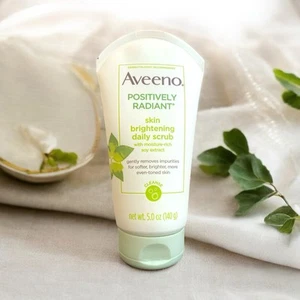 Aveeno Positively Radiant Aufhellendes & Peeling Gesichtspeeling, Gesichtswasser, 5 Oz. - Bild 1 von 2