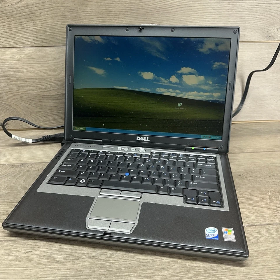 Laptop Dell D620 / 2,00 GHz / 4 GB / Windows XP / WIFI / DVD / ¡Muy rápida! RS232! Foto 1 de 4