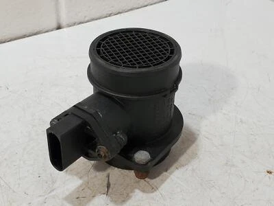 Измеритель массового расхода воздуха (1,8 л) (0280218063) 2001-2007 Volkswagen Golf GTI - Изображение 1 из 4