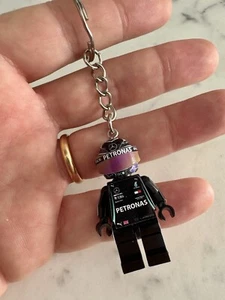F1 Schlüsselanhänger Minifigur Lewis Hamilton F1 2020 Weltmeister Mercedes - Bild 1 von 3