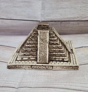 Piramide azteca Chichenitza souvenir artistico in resina artigianale 4" pollici - 2015 - Foto 1 di 5