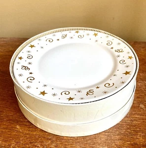 Vintage 1996 "The Pampered Chef" Dessert Plates Set of 4 - Gold Accents 8 Inches - Picture 1 of 6