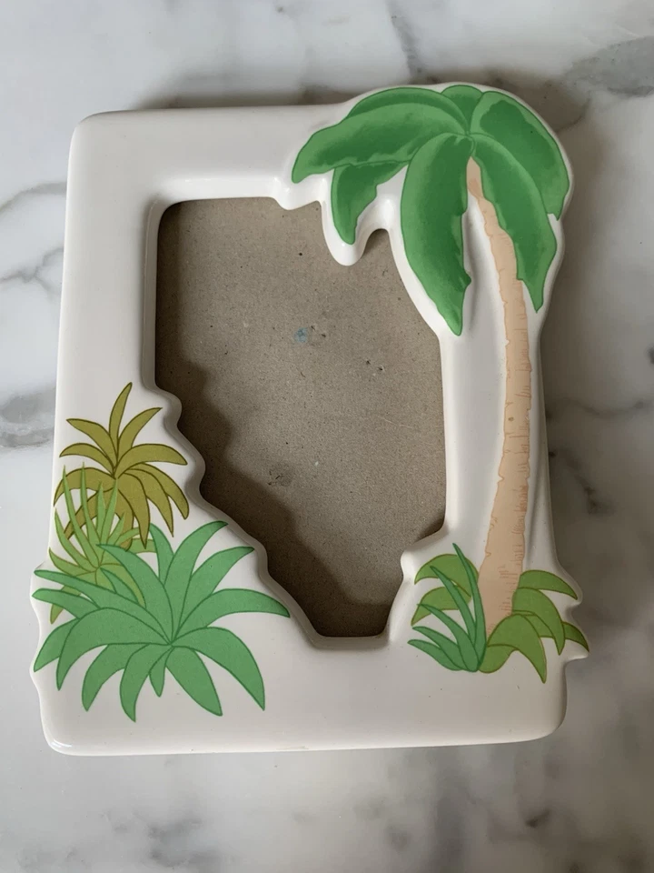 Moldura para fotos de cerâmica tropical de palmeiras 3,5 x 5” anos 80 - Imagem 1 de 4