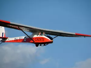 SLINGSBY SAILPLANES Ltd. T.21 Sedbergh. Segelflugzeug, (Spannweite 3325 mm). - Bild 1 von 3