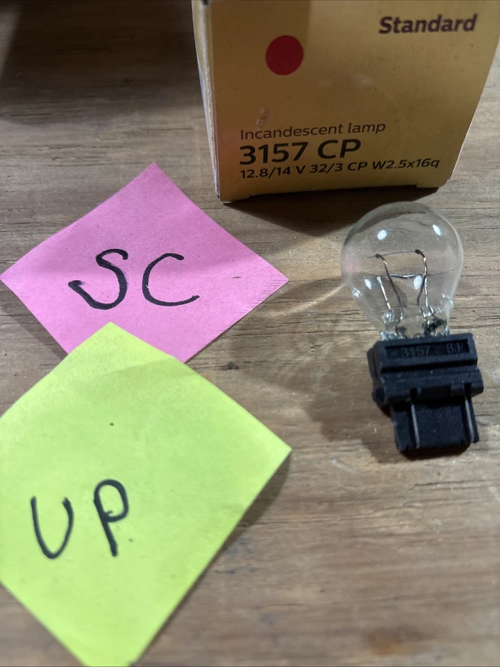 Phillips 3157CP Estándar Miniatura 3157 Bombilla Señal de Giro - *UNA BOMBILLA* Foto 1 de 1