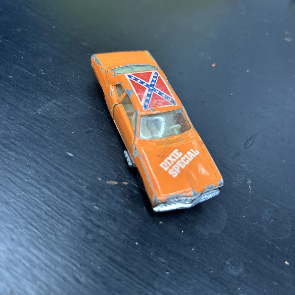 Yatming Plymouth Nº 1057 Dixie Special Foto 1 de 4