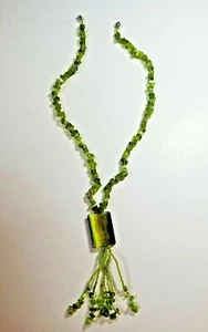 Collar Vintage VIDRIO VERDE OLIVA y Borla de Cuentas de Semilla Hecho a Mano - Imagen 1 de 9