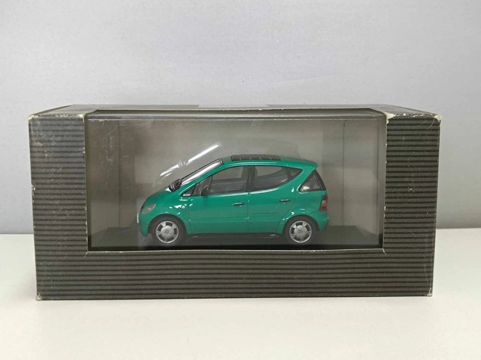 Mercedes-Benz Classe A A-Class Minichamps 1:43 Verde Usato + Box GM Shop - Immagine 1 di 4