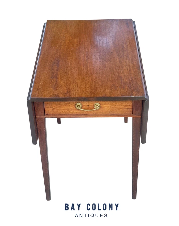 ANTIQUE HEPPLEWHITE SOUTHERN MAHOGANY PEMBROKE TABLE WITH RARE BARBER POLE INLAY - Image 1 of 4