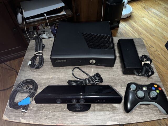 Console Xbox 360 Slim 4GB - Bloqueado - Kinect - Semi Novo, Game Center  World