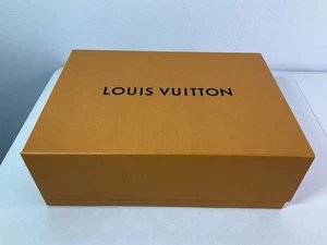 Caja de regalo con cierre magnético naranja LOUIS VUITTON. 14” x 10” x 5”. NUEVO. - Imagen 1 de 9