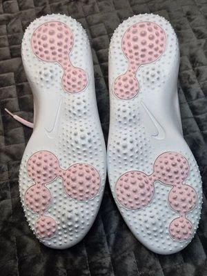 Sapato de golfe feminino Nike Roshe tamanho 6Y - Imagem 1 de 4