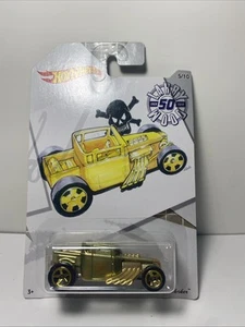 2019 HOT WHEELS LARRY WOOD 50 YEARS BONE SHAKER GOLD - Picture 1 of 2