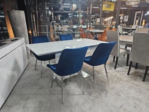 White gloss extending dining table + 4 royal blue chairs Ex-display - Picture 1 of 5