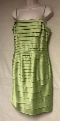 Flawless Green Layered Semi Formal Women’s Dress Size 10 JS Collections Petites - Image 1 of 4
