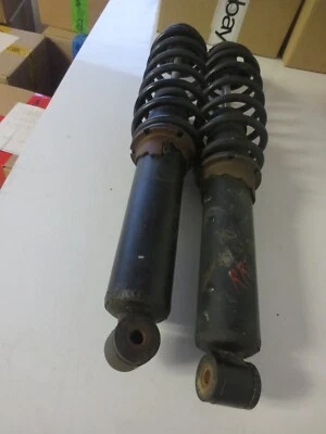 Polaris Sportsman 850 XP 2016 usado OEM par de amortiguadores traseros amortiguadores Foto 1 de 2