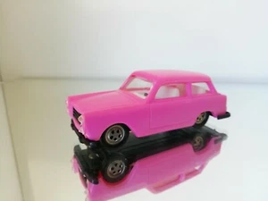 Plastica KDN Innocent Austin A40 rosa 1:43 - Foto 1 di 6