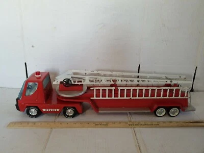 Vintage Pressed Steel "NYLINT" Aerial Hook 'n Ladder 30" Red FIRE TRUCK - Image 1 of 4
