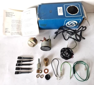 SERIES 3 LAND ROVER OIL PRESSURE GAUGE KIT SMITHS - GENUINE - RTC2284 NOS - Picture 1 of 13