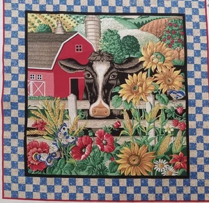 Joan Kessler #2 ~ "Scheune (links), Kuh, Sonnenblumen" ~ Baumwollstoff Panel ~ 15"x15,25" - Bild 1 von 4