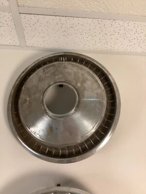 1981 1982 1983 1984 1985 1986 Dodge D100 Pickup 4WD Front Hubcap Vintage Hot Rod - Image 1 of 2