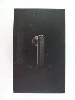 New Apple iPhone 2g 1st Generation Bluetooth Headset A1221 - Collectors Piece - Image 1 of 4