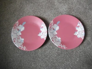 WHITTARD OF CHELSEA Steingut 2 x 20 cm rosa Blumen BEISTELLTELLER sehr guter Zustand - Bild 1 von 4